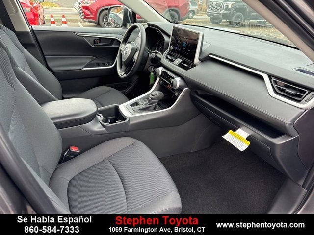 2025 Toyota RAV4 LE