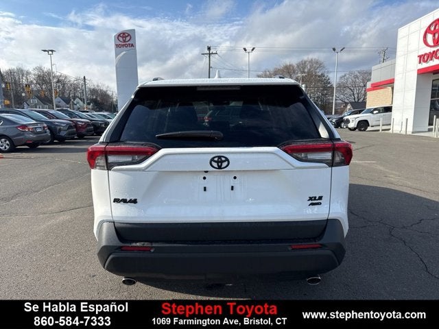 2025 Toyota RAV4 XLE