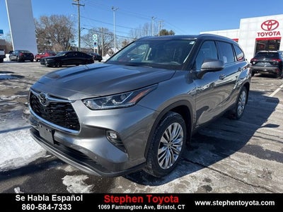 2026 Toyota Highlander Hybrid Platinum