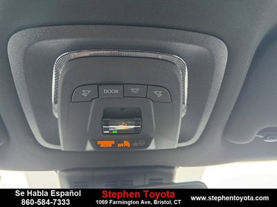 2025 Toyota Crown Signia XLE