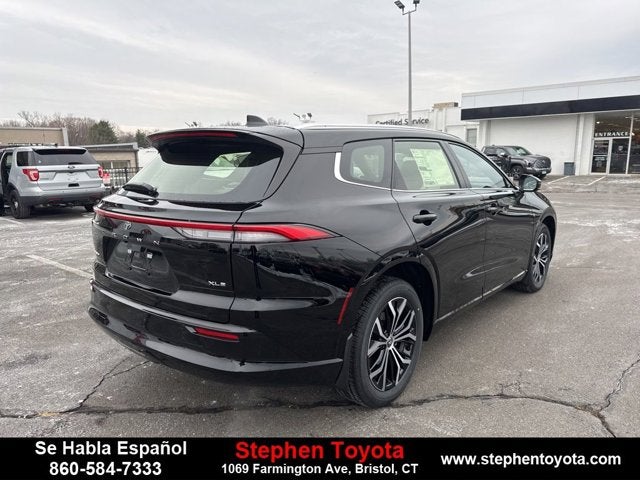 2025 Toyota Crown Signia XLE