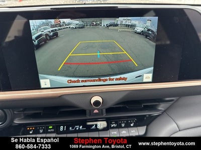 2025 Toyota Crown Signia XLE