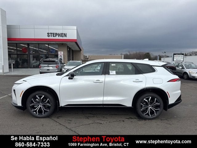 2025 Toyota Crown Signia XLE