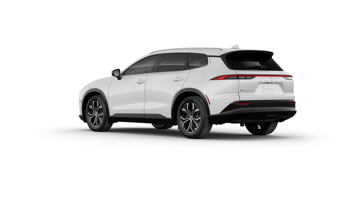 2025 Toyota Crown Signia XLE