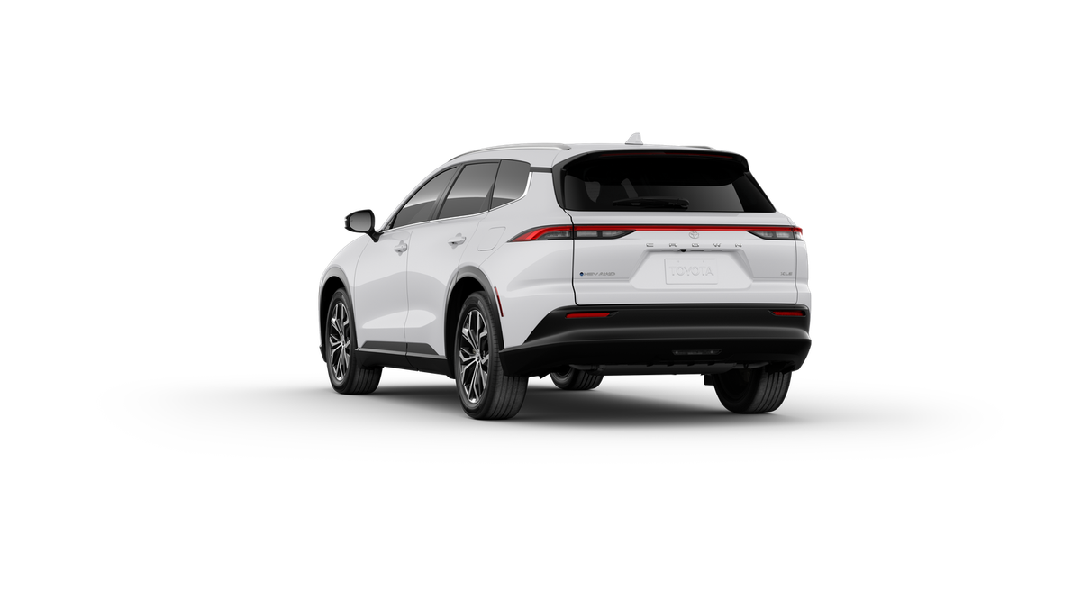 2025 Toyota Crown Signia XLE