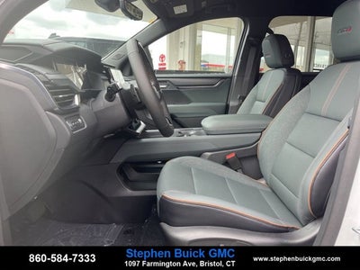 2026 GMC Acadia AWD AT4