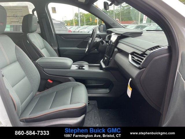 2026 GMC Acadia AWD AT4