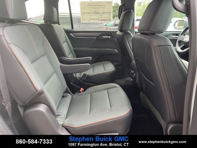 2026 GMC Acadia AWD AT4