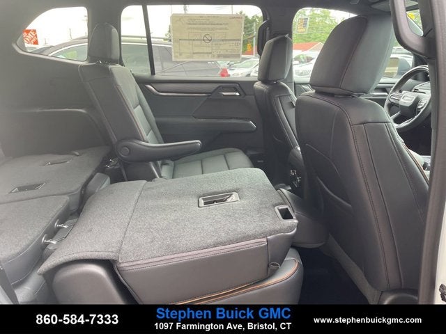 2026 GMC Acadia AWD AT4