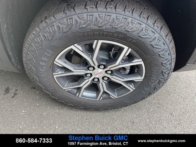 2026 GMC Acadia AWD AT4