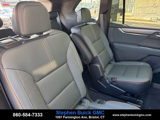 2026 GMC Acadia AWD AT4