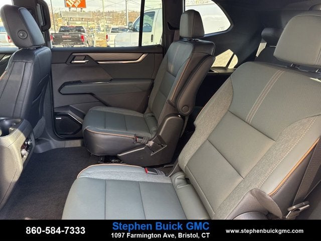 2026 GMC Acadia AWD AT4