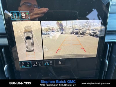 2026 GMC Acadia AWD AT4