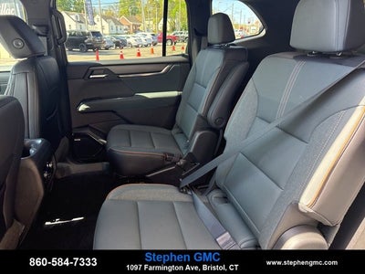 2026 GMC Acadia AWD AT4