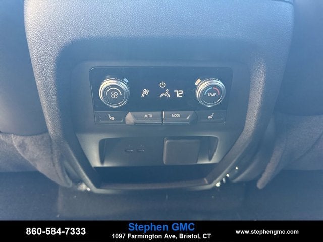 2026 GMC Acadia AWD AT4