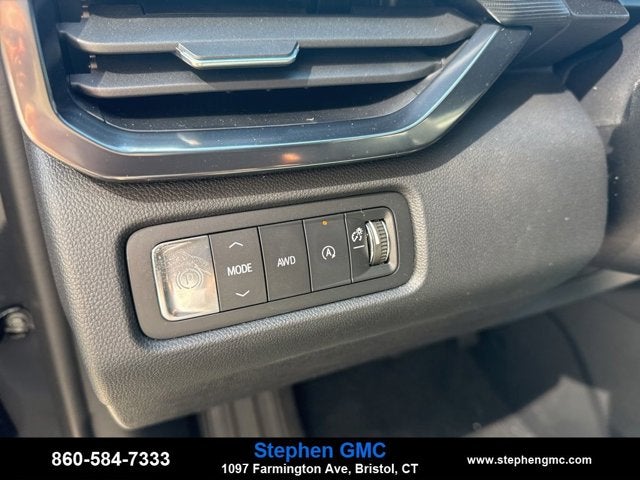 2026 GMC Acadia AWD AT4