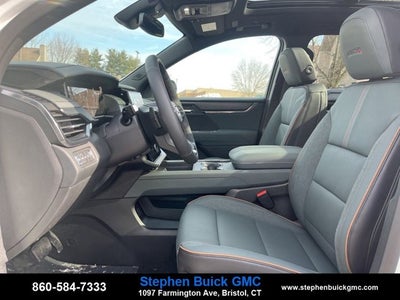 2025 GMC Acadia AWD AT4