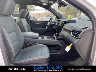 2025 GMC Acadia AWD AT4