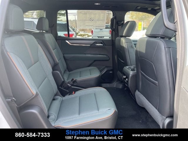 2025 GMC Acadia AWD AT4