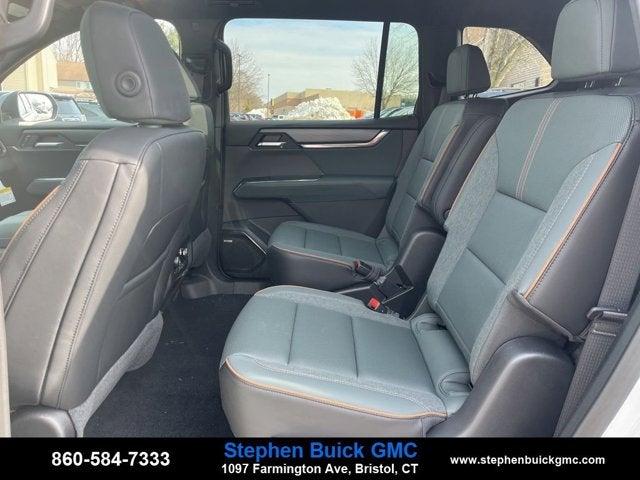 2025 GMC Acadia AWD AT4