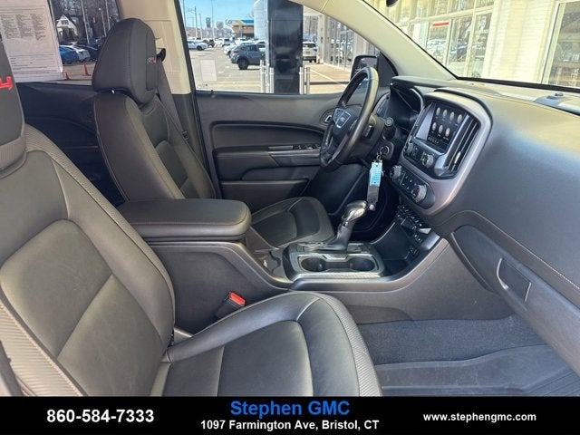 2022 GMC Canyon 4WD AT4 w/Leather