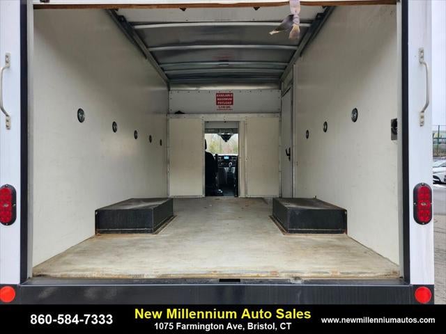 2022 Ford Transit Cutaway Base