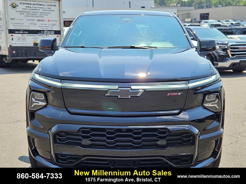2024 Chevrolet Silverado EV RST