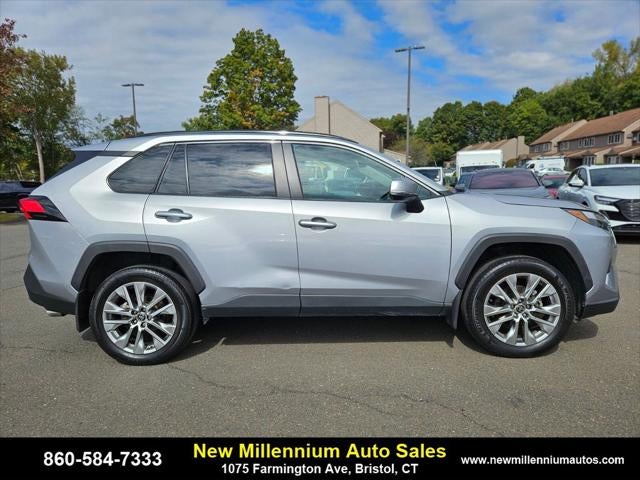 2024 Toyota RAV4 XLE Premium