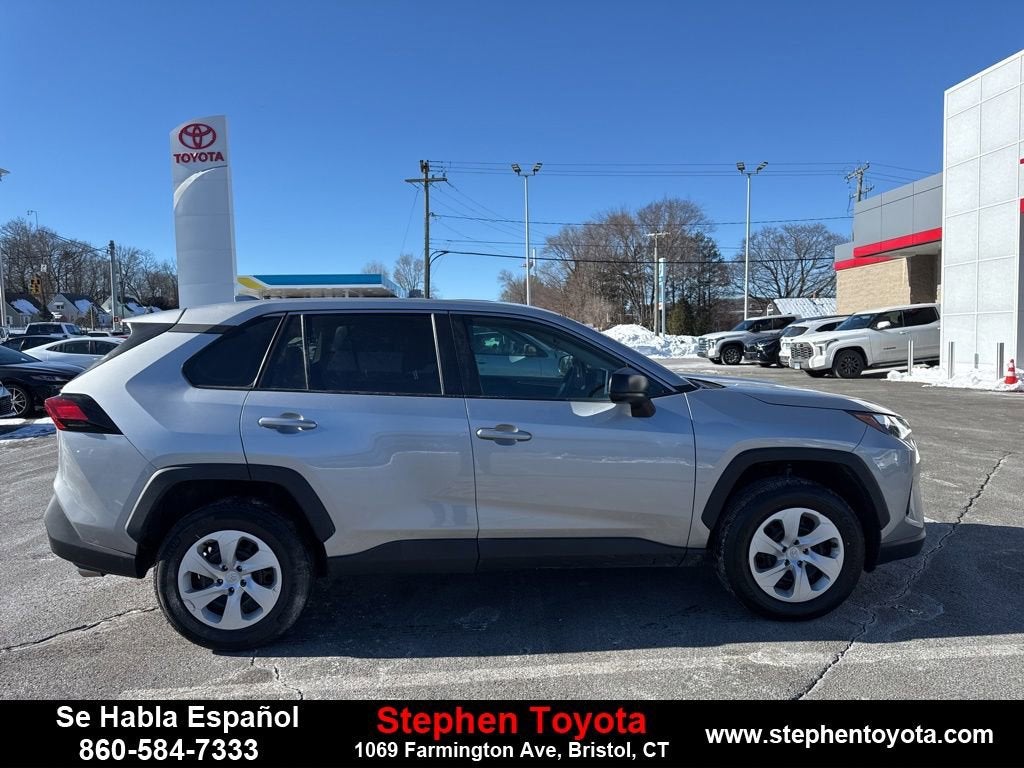 2024 Toyota RAV4 LE