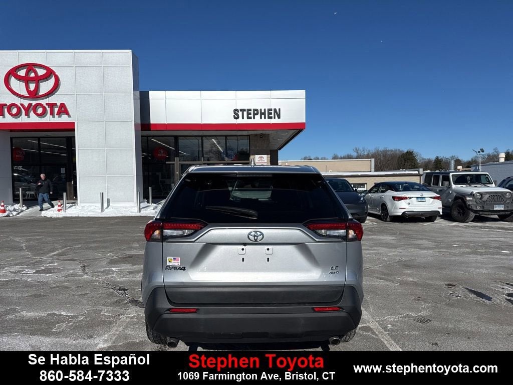 2024 Toyota RAV4 LE
