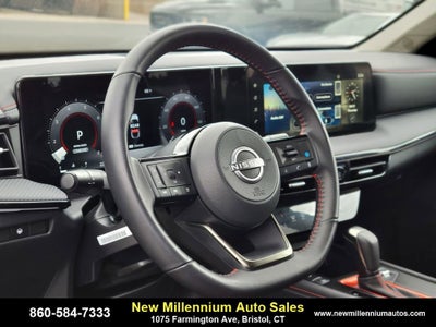 2025 Nissan Kicks SR