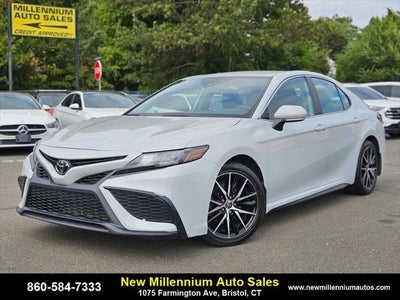2022 Toyota Camry SE