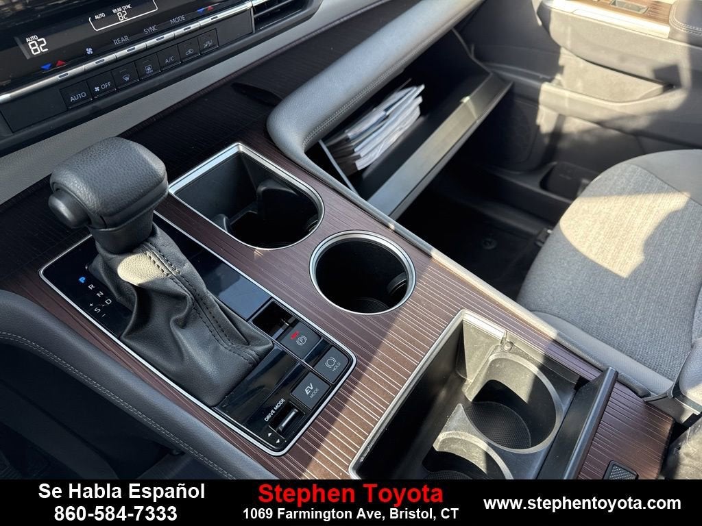 2024 Toyota Sienna LE