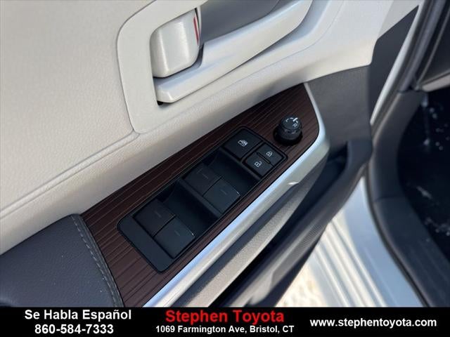 2024 Toyota Sienna LE