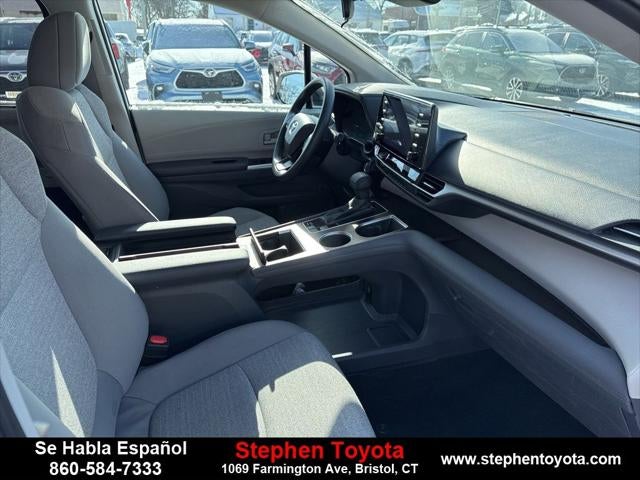 2024 Toyota Sienna LE