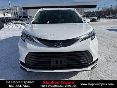 2024 Toyota Sienna LE