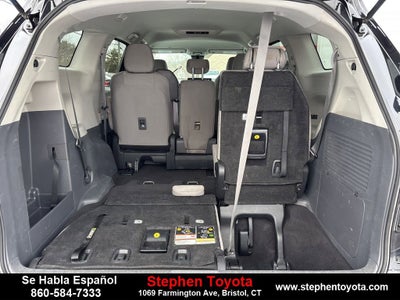 2024 Toyota Sienna LE