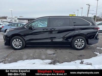 2024 Toyota Sienna LE