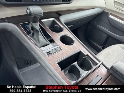 2024 Toyota Sienna LE