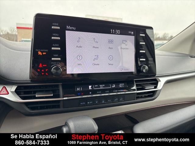 2024 Toyota Sienna LE