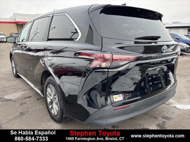 2024 Toyota Sienna LE