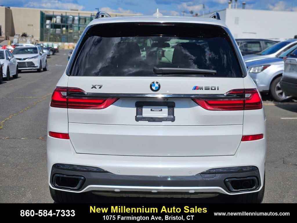 2021 BMW X7 M50i