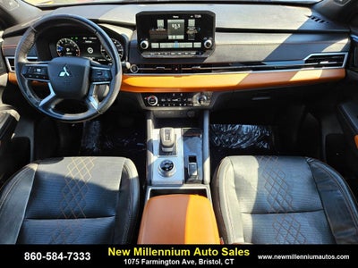 2022 Mitsubishi Outlander SEL