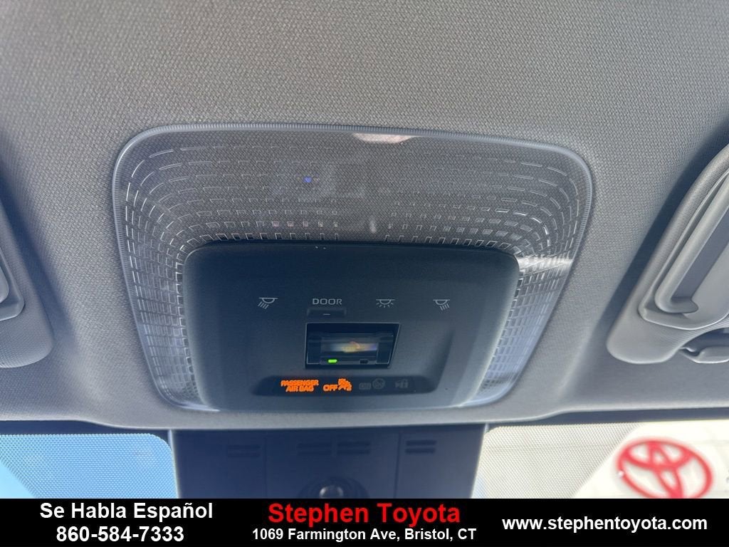 2025 Toyota Prius LE