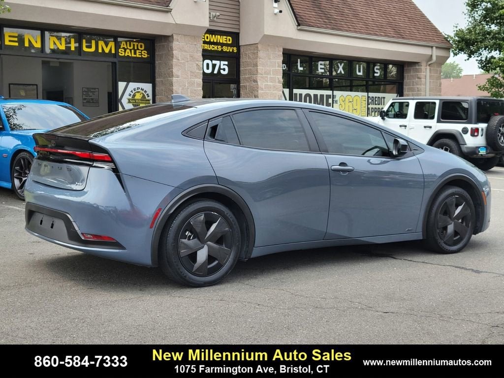 2023 Toyota Prius LE