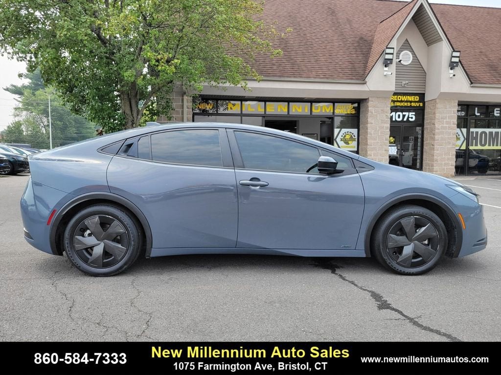 2023 Toyota Prius LE