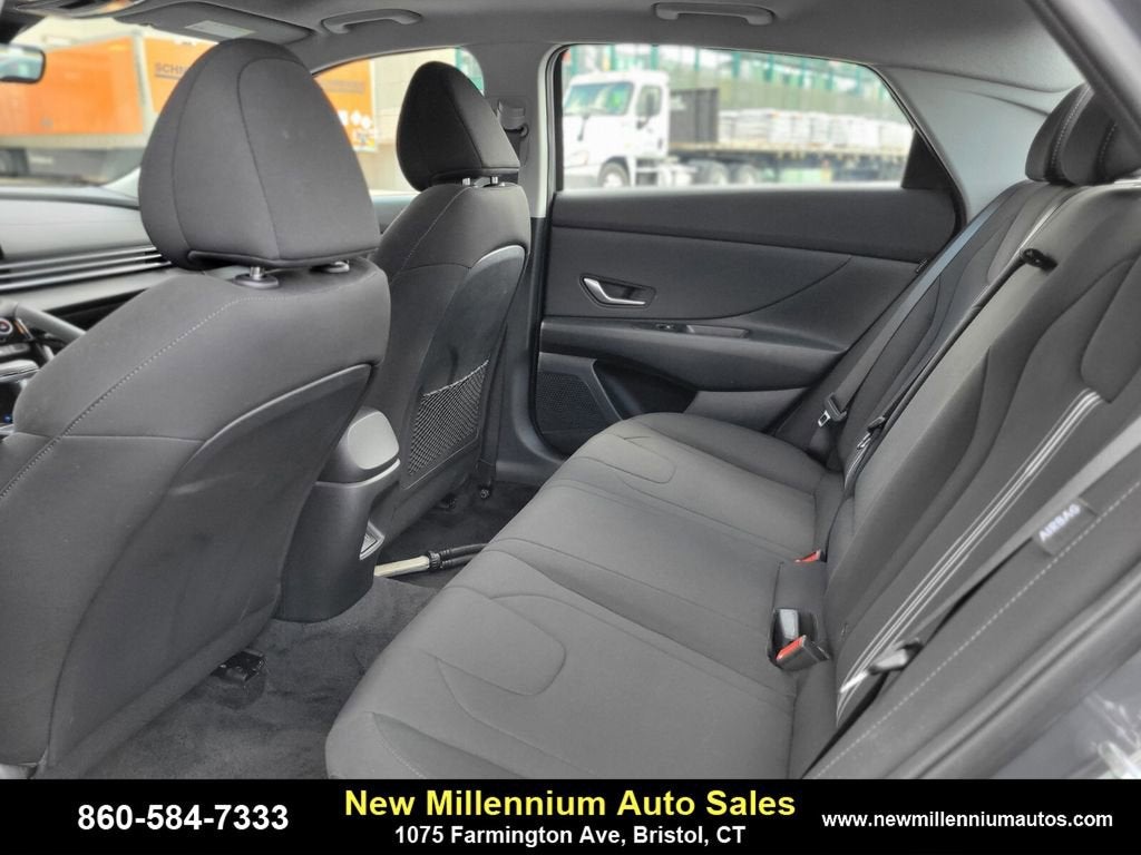 2025 Hyundai Elantra SEL Convenience