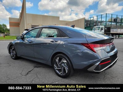 2025 Hyundai Elantra SEL Convenience