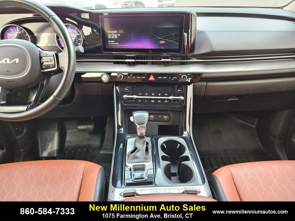 2022 Kia Carnival SX