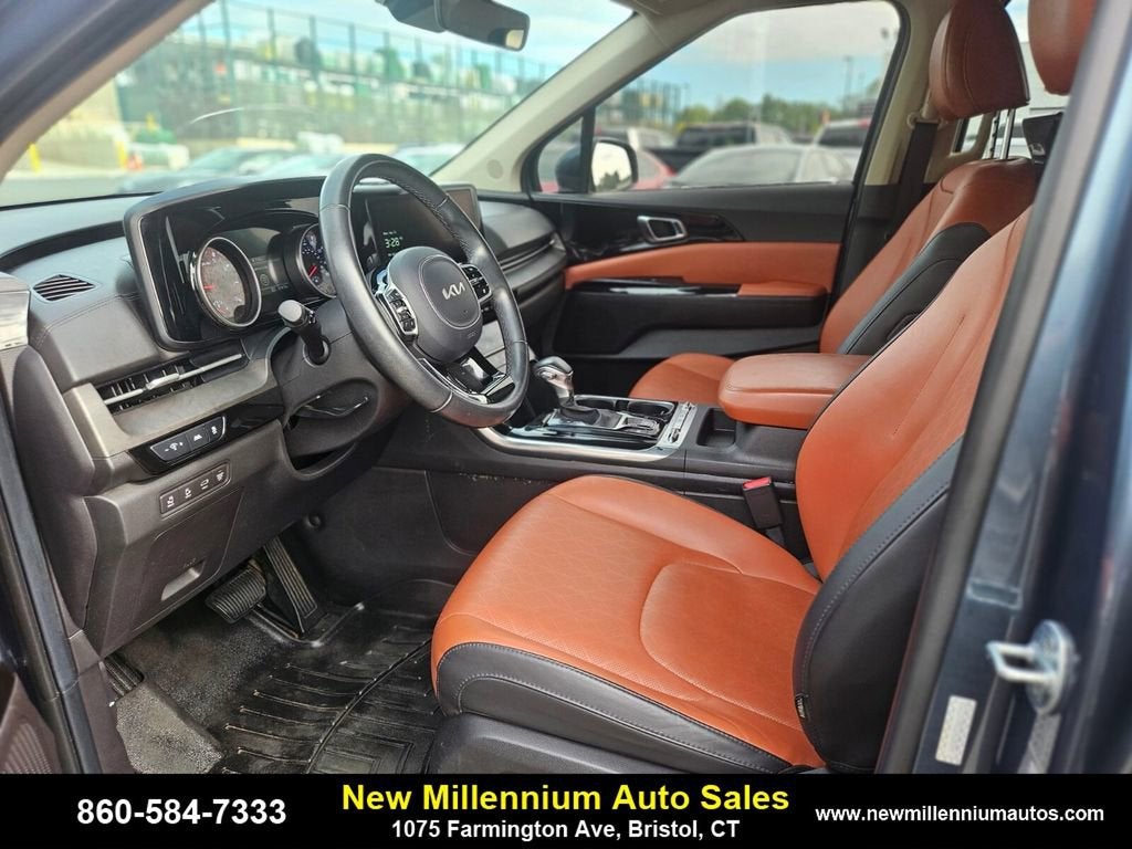 2022 Kia Carnival SX